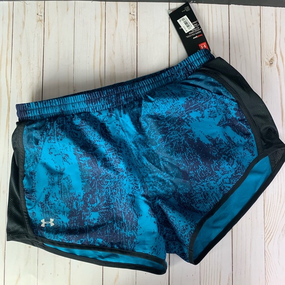 Under Armour Pants - Under Amour Fly By Printed Running Shorts NWT